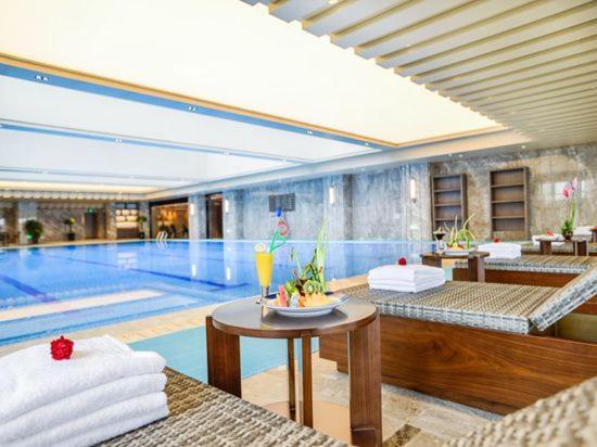 Grand New Century Hotel Haining Zhejiang المظهر الخارجي الصورة